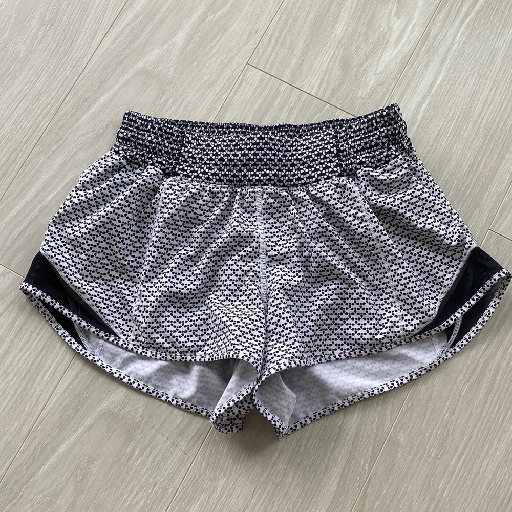 NEW Lululemon white and black track shorts